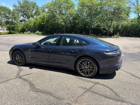 Used 2022 Porsche Panamera 4 E-Hybrid AWD/4WD image 26