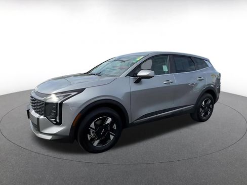 Used 2026 Kia Sportage LX AWD/4WD image 8