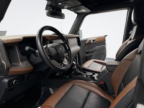 Used 2024 Ford Bronco Outer Banks AWD/4WD image 10