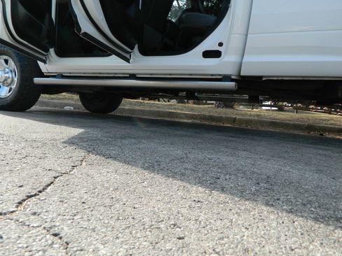 Used 2018 RAM 2500 Tradesman w/ Chrome Appearance Group image 11