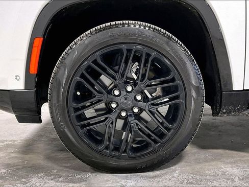 Used 2025 Jeep Wagoneer Series II w/ Premium Group I image 11