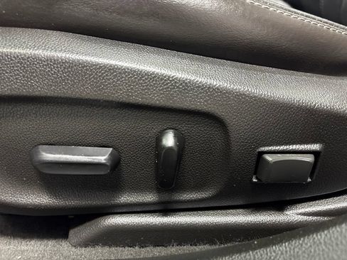 Used 2017 Buick Verano Leather w/ Experience Buick Package FWD image 33