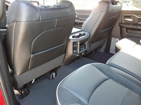 New 2026 RAM 2500 Laramie AWD/4WD image 15