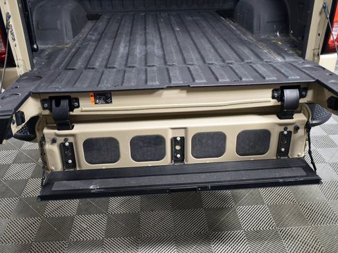 Used 2023 GMC Sierra 1500 AT4 image 11