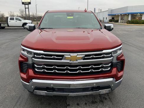 Used 2023 Chevrolet Silverado 1500 LTZ image 3