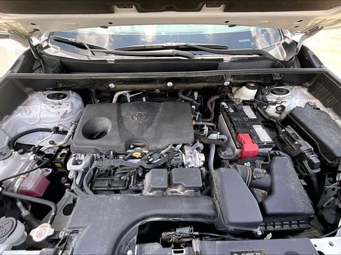 Used 2024 Toyota RAV4 XLE Premium FWD image 30