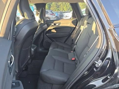 Used 2026 Volvo XC60 B5 Plus AWD/4WD image 8