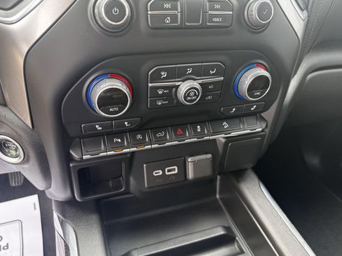 Used 2022 Chevrolet Silverado 1500 RST w/ Safety Package image 18