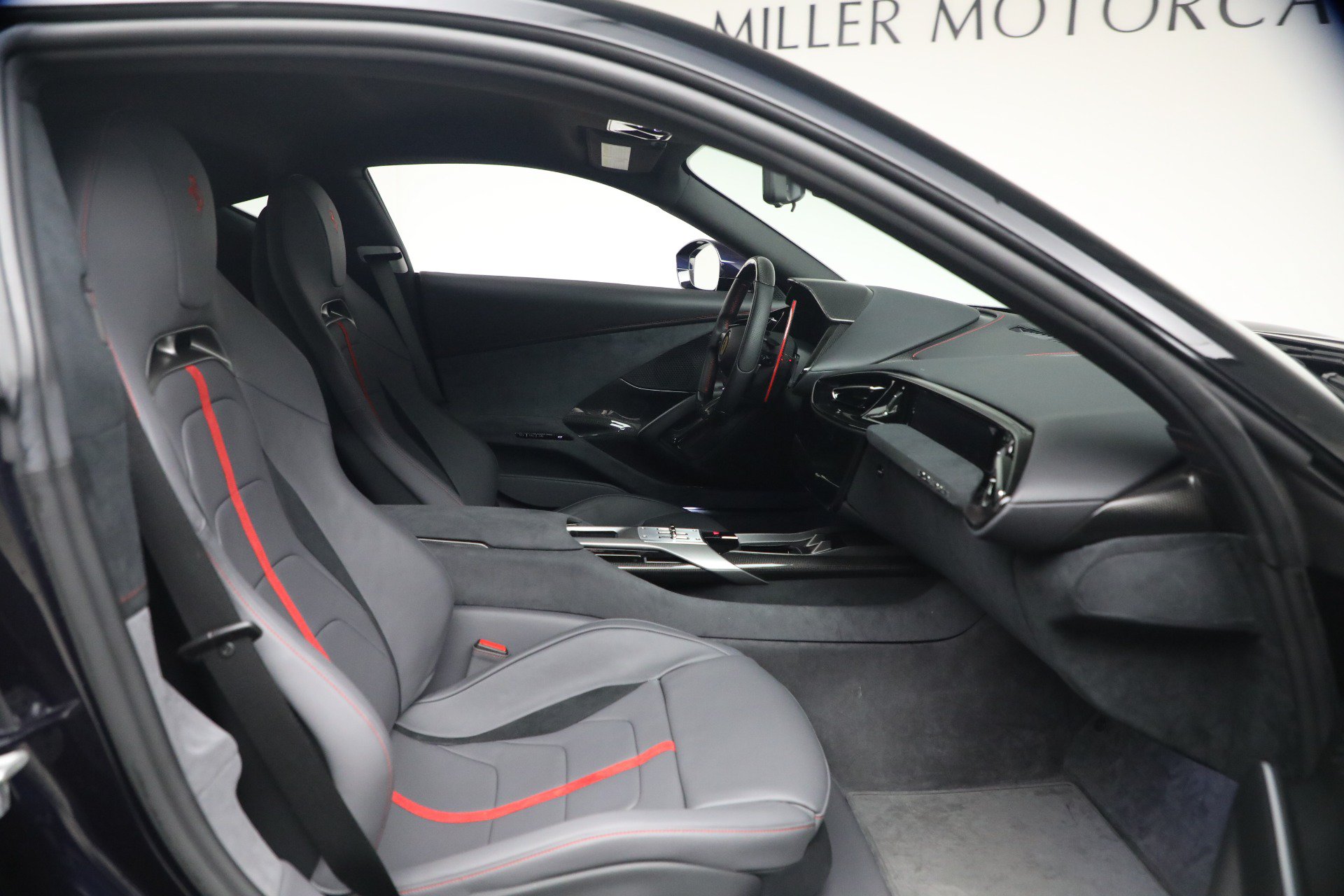 Used 2025 Ferrari 12Cilindri RWD image 17