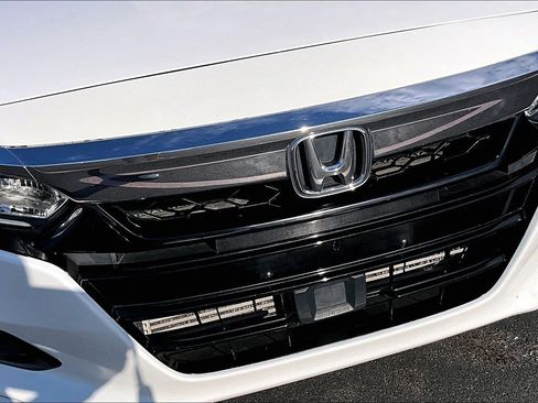 Used 2018 Honda Accord LX image 28