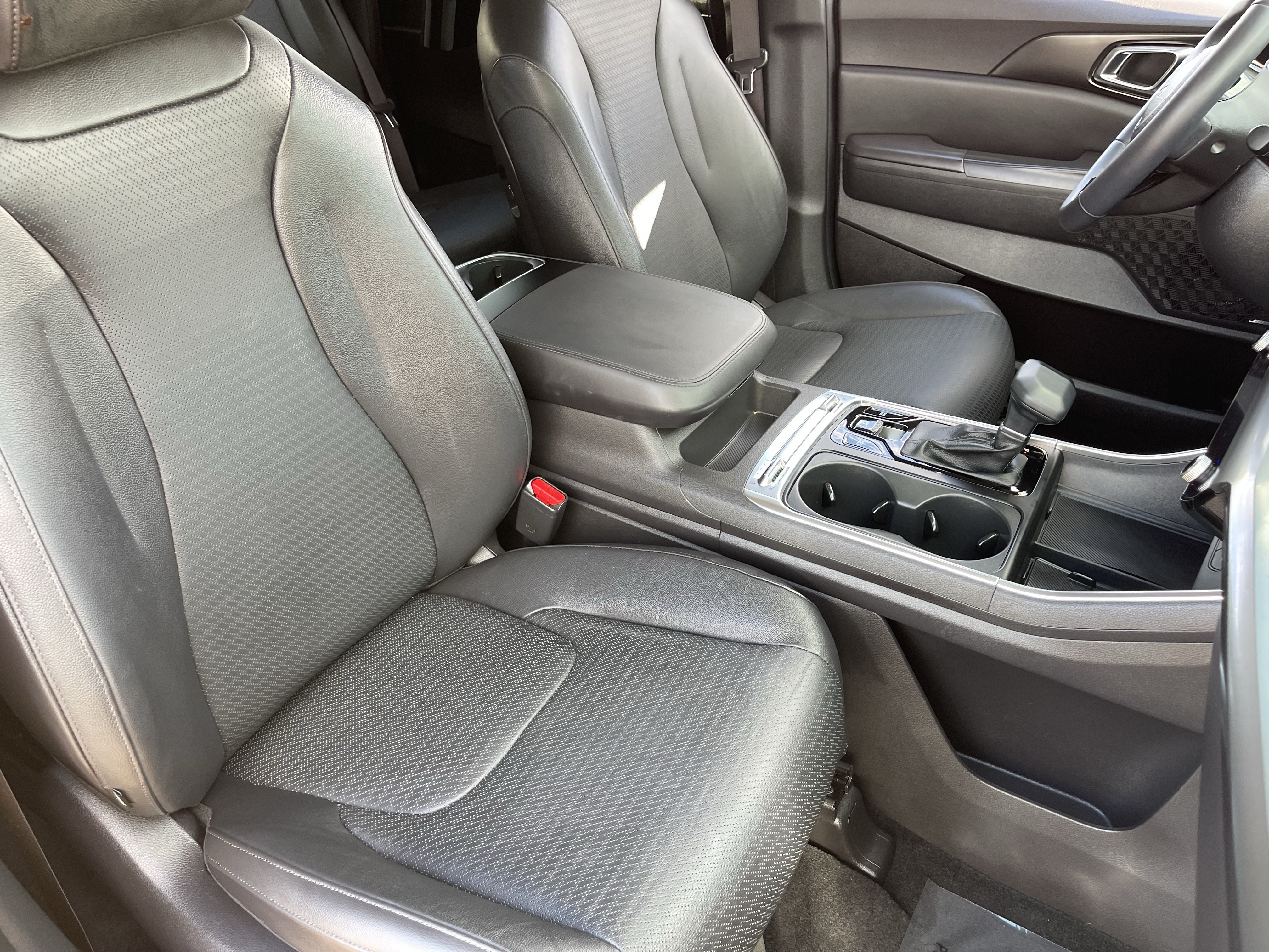 Certified 2025 Kia Carnival SX Prestige FWD image 10