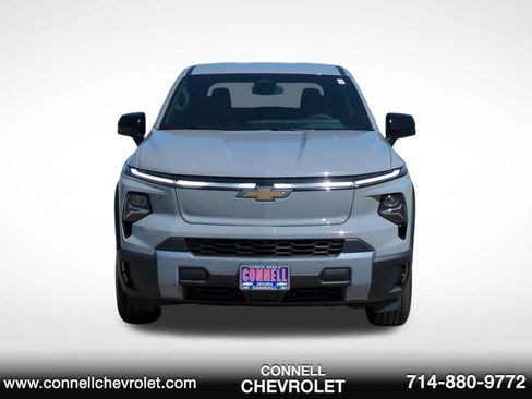 Used 2026 Chevrolet Silverado EV LT AWD/4WD image 2