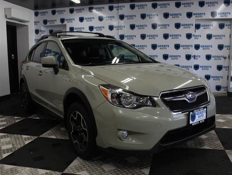 Used 2014 Subaru Crosstrek 2.0i Premium w/ Moonroof Package AWD/4WD image 5