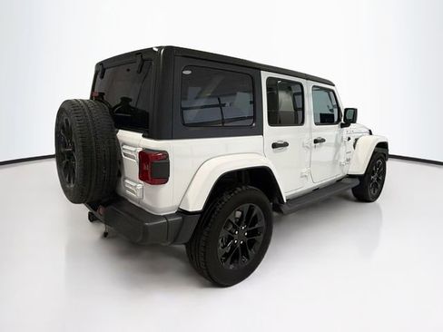 Used 2023 Jeep Wrangler Unlimited Sahara w/ Cold Weather Group image 6