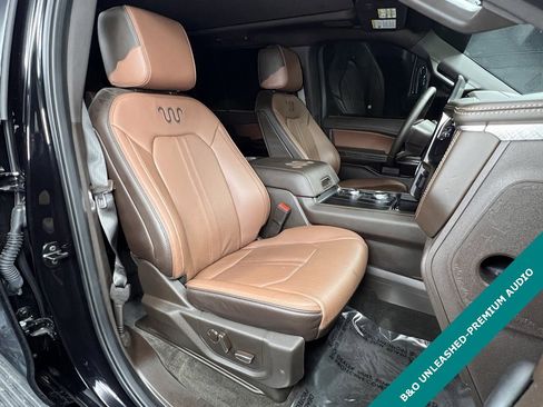 Used 2024 Ford Expedition King Ranch image 4