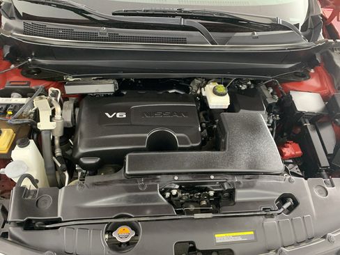 Used 2020 Nissan Pathfinder Platinum w/ Cargo Package FWD image 11