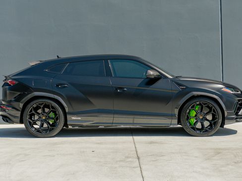 Used 2024 Lamborghini Urus Performante AWD/4WD image 6