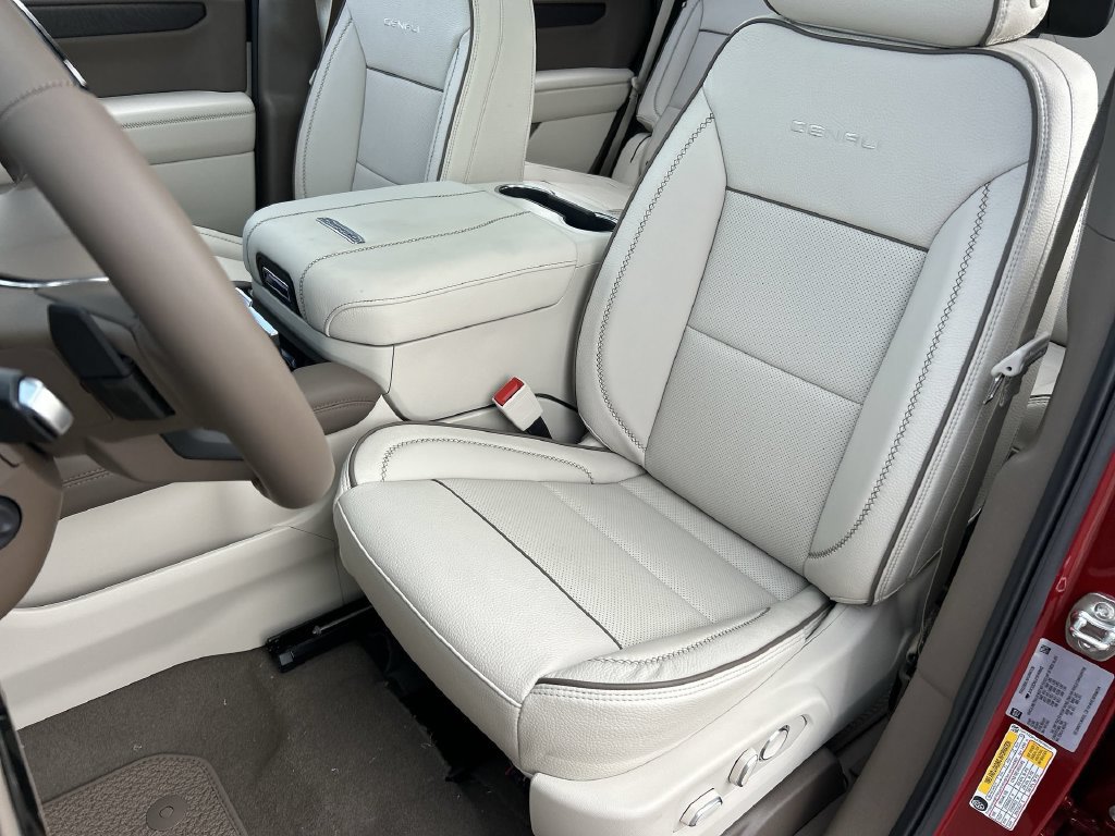 New 2026 GMC Yukon Denali w/ Denali Reserve Package AWD/4WD image 20