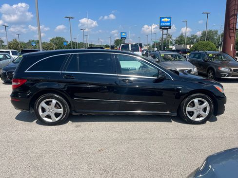 Used 2011 Mercedes-Benz R 350 BlueTEC 4MATIC image 6
