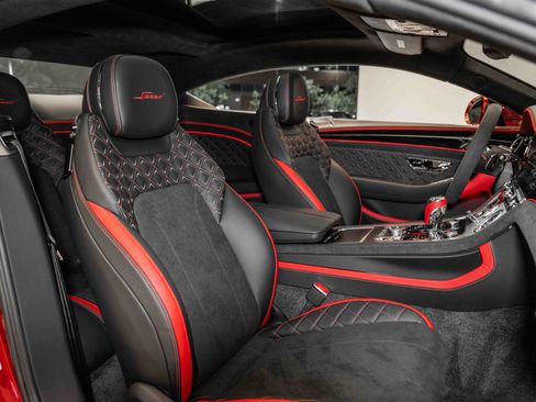 Used 2024 Bentley Continental GT Speed image 19