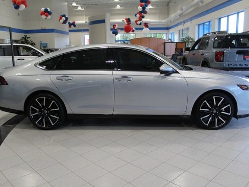 Used 2024 Honda Accord Touring image 56