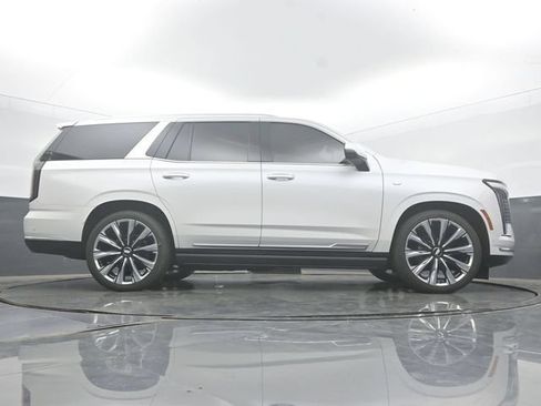 Certified 2025 Cadillac Escalade Premium Luxury Platinum AWD/4WD image 52