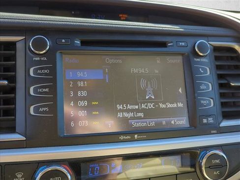 Used 2015 Toyota Highlander XLE image 19