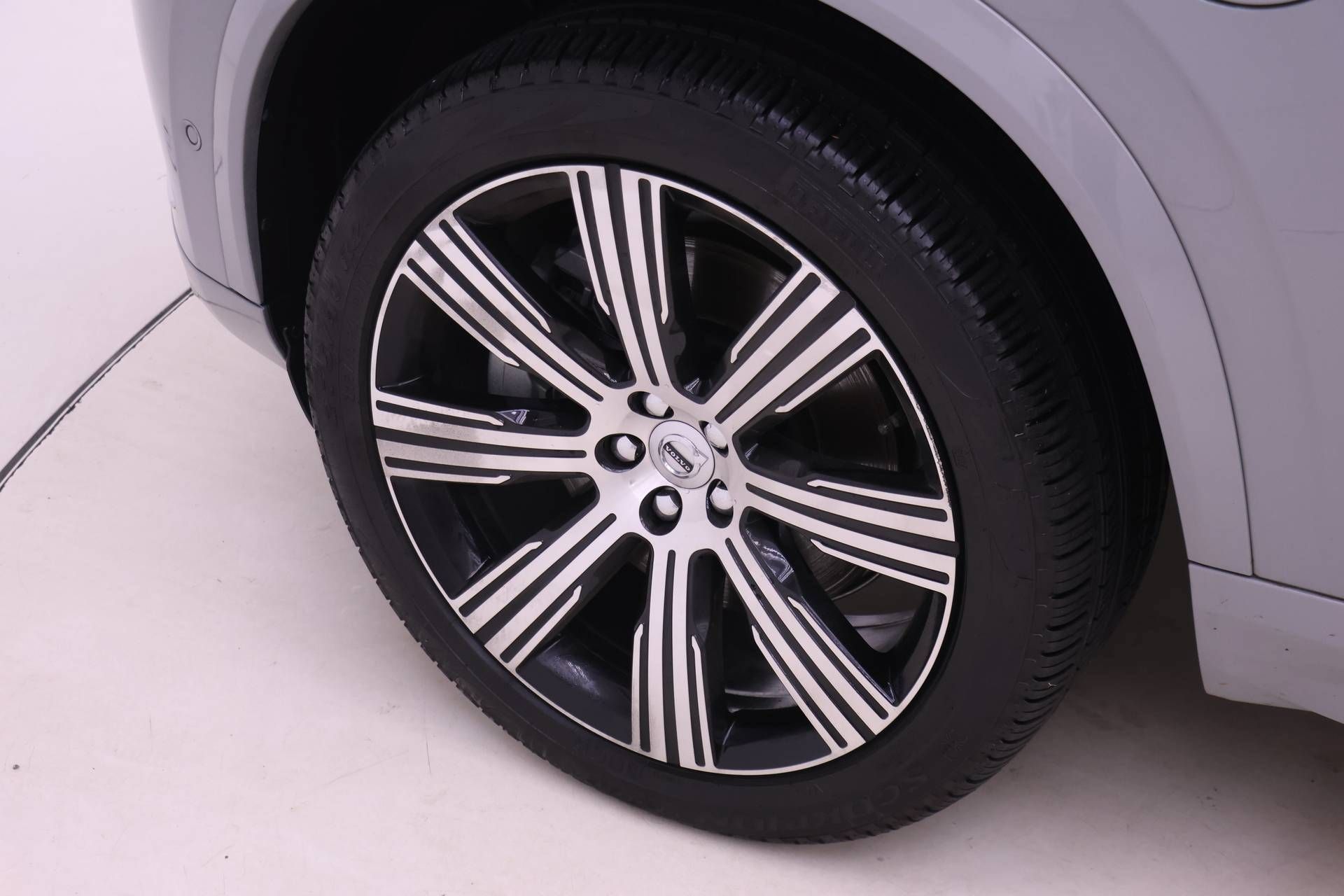 Certified 2025 Volvo XC90 T8 Plus w/ Protection Package Premier AWD/4WD image 21