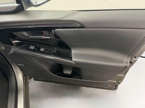 Used 2023 Subaru Solterra AWD image 33