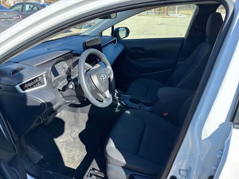 Used 2025 Toyota Corolla LE image 14