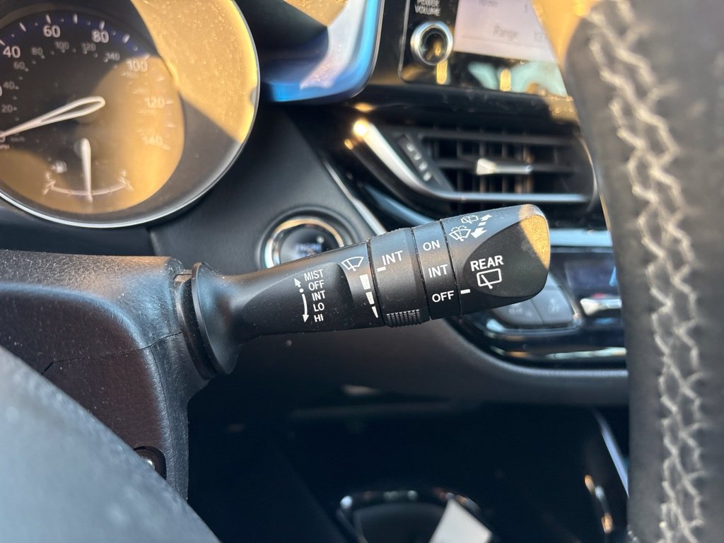 Used 2019 Toyota C-HR XLE FWD image 25