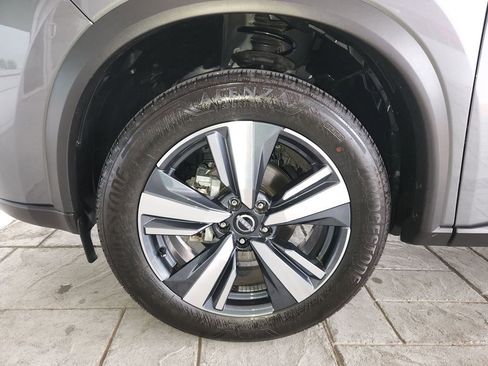 Certified 2024 Nissan Rogue SL w/ SL Premium Package image 32