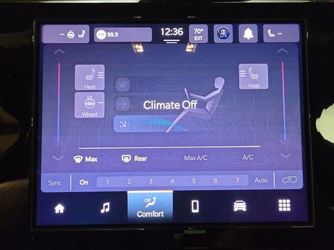 Used 2025 Jeep Grand Cherokee Altitude image 24