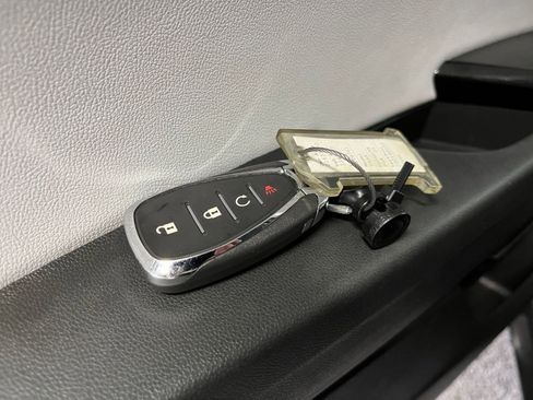 Used 2025 Chevrolet Trax LT image 22