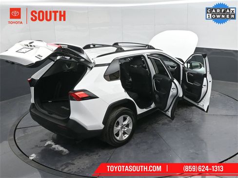 Used 2021 Toyota RAV4 XLE w/ Convenience Package image 47