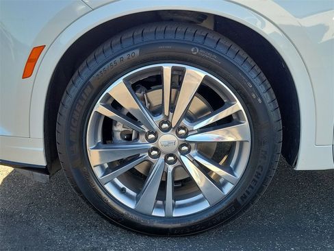 Used 2023 Cadillac XT6 Premium Luxury image 34