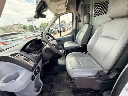 Used 2017 Ford Transit 250 130 Medium Roof RWD image 39