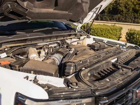 Used 2024 GMC Sierra 2500 AT4 w/ AT4 Premium Plus Package image 25