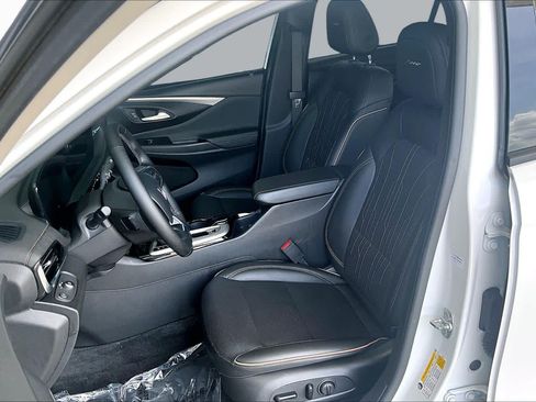 Used 2024 Buick Envista Avenir FWD image 8