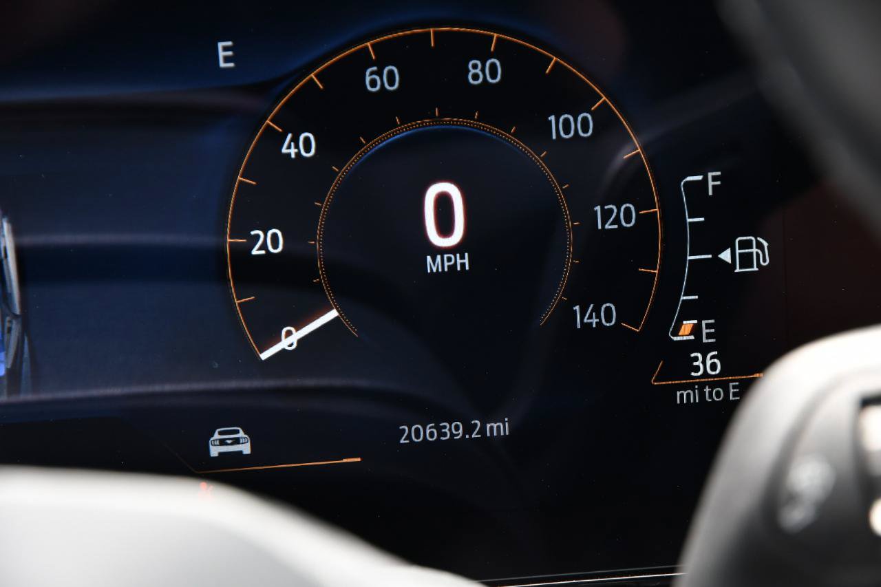 Used 2025 Ford Mustang Premium RWD image 12