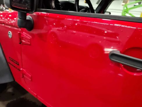 Used 2017 Jeep Wrangler Sport w/ Connectivity Group AWD/4WD image 17