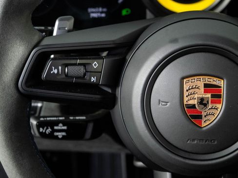 Used 2024 Porsche 911 GT3 RWD image 10