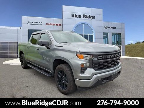 Used 2023 Chevrolet Silverado 1500 Custom AWD/4WD image 1