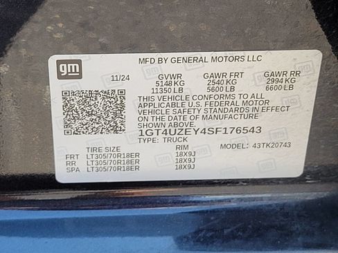 Used 2025 GMC Sierra 2500 AT4X AWD/4WD image 17