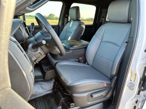 New 2026 RAM 2500 Tradesman w/ Chrome Appearance Group image 11