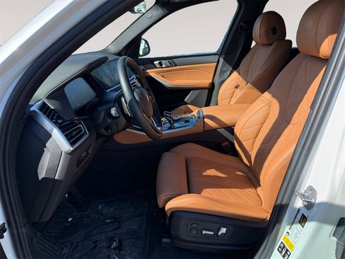 Certified 2023 BMW X5 xDrive40i w/ Premium Package image 2
