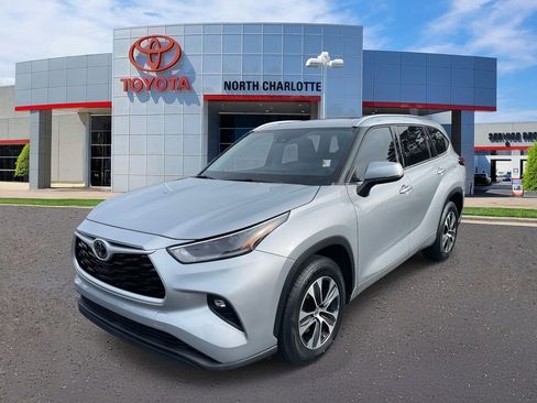 Used 2019 Toyota Highlander Plus image 4