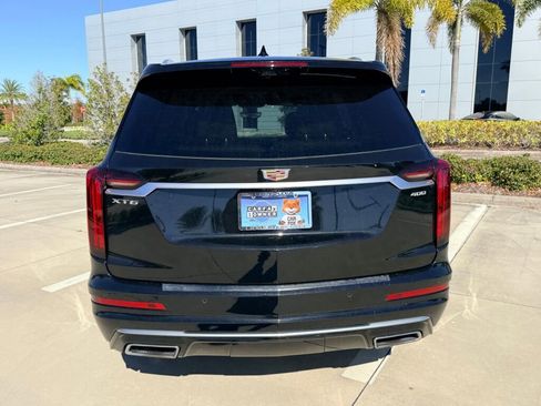 Used 2021 Cadillac XT6 Premium Luxury image 11