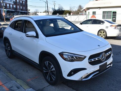 Used 2025 Mercedes-Benz GLA 250 GLA 250 image 4