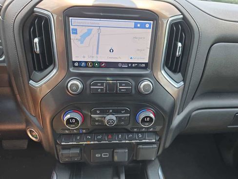 Used 2023 Chevrolet Silverado 2500 High Country w/ Z71 Off-Road Package AWD/4WD image 20